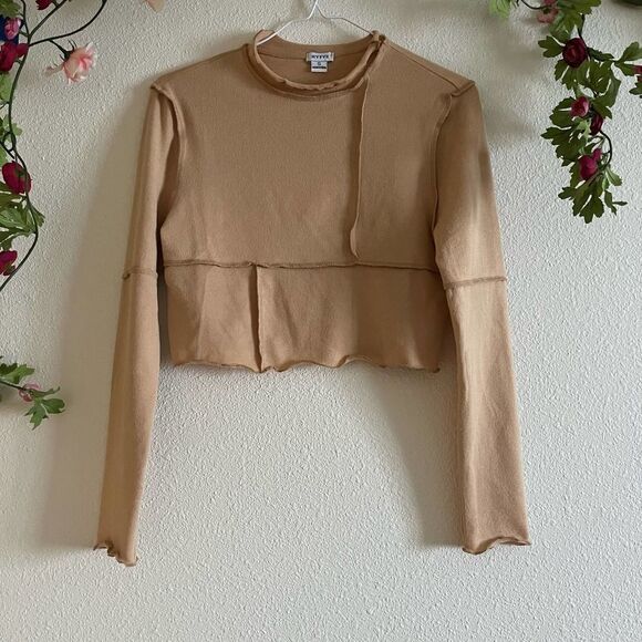 HYFVE Women's Small Long Sleeve Crop Tee - Picture 2 of 6